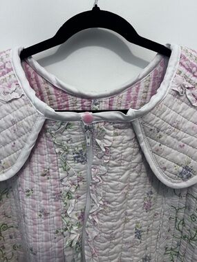 -five-stitched by tina
Quilted Floral jumpsuit - Pink and White